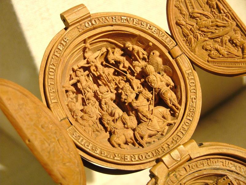 Rosary Bead with the Road to Calgary and the Crucifiction, Boxwood, Flemish, early 16th centuary, Metropolitan Museum of Art, New York City