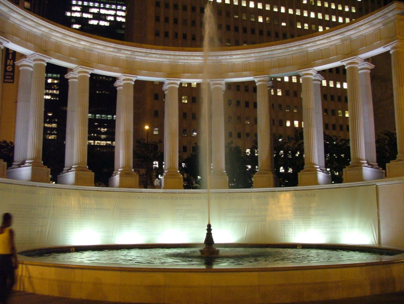Fountain in Millenium Park at night, Chicago